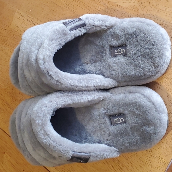 Nwob ugg fluff you slippers - Picture 2 of 10